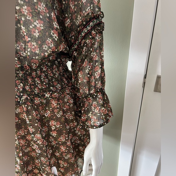 Zara Smocked Dress Keyhole Bodice - Picture 9 of 14